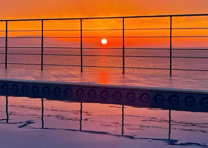 What A View Villa - Panoramic Sea View, Stunning Sunsets & Pool Willa