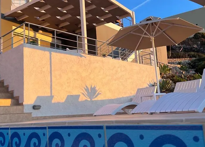 What A View Villa - Panoramic Sea View, Stunning Sunsets & Pool ハニア