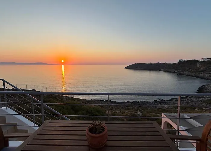 What A View Villa - Panoramic Sea View, Stunning Sunsets & Pool ハニア