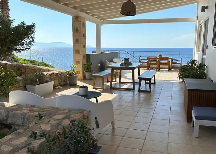 What A View Villa - Panoramic Sea View, Stunning Sunsets & Pool ヴィラ ハニア